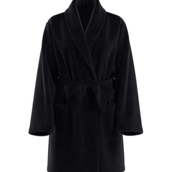 NWT VICTORIAS SECRET COZY SHORT ROBE  PLUSH EMBOSSED LOGO BLACK XS/S - Picture 3 of 3